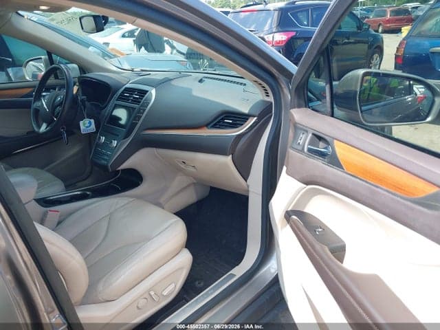 2017 LINCOLN MKC SELECT 5