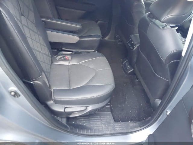 2022 TOYOTA HIGHLANDER PLATINUM 8