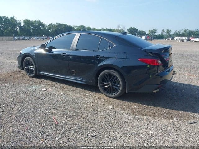 2025 TOYOTA CAMRY SE 3
