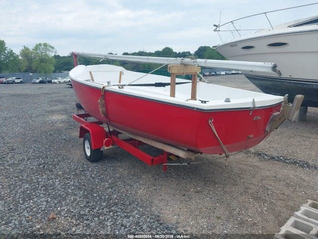 1975 HELTON DAY SAILER 3