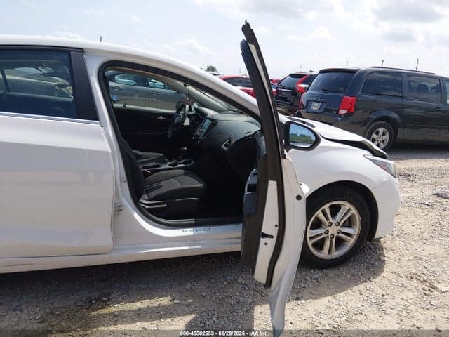 2017 CHEVROLET CRUZE LT AUTO 5