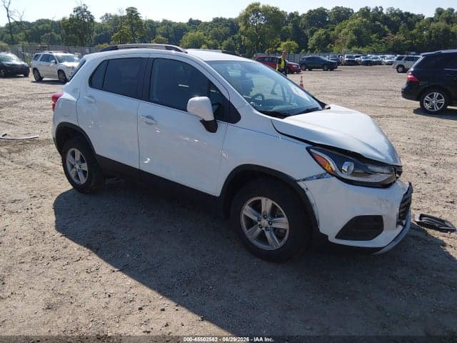 2022 CHEVROLET TRAX AWD LT - 1