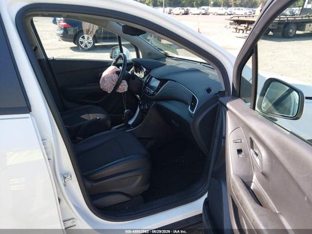 2022 CHEVROLET TRAX AWD LT 5