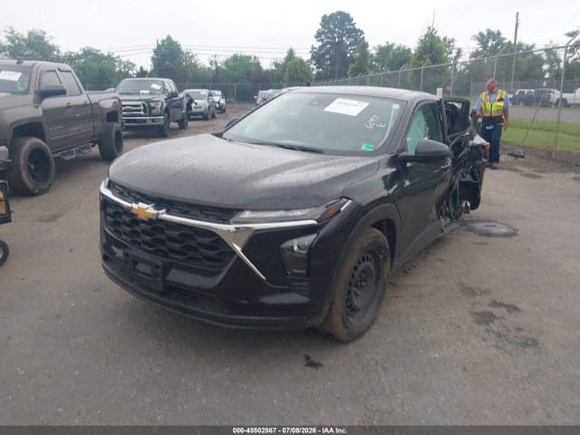 2025 CHEVROLET TRAX FWD LS 2