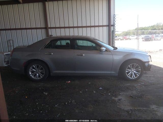 2017 CHRYSLER 300C 12