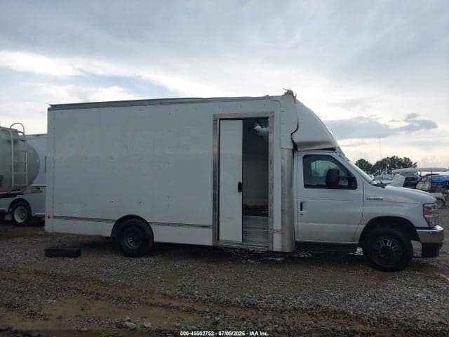 2022 FORD E-350 CUTAWAY 13