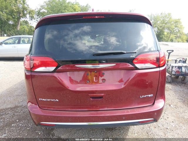 2019 CHRYSLER PACIFICA LIMITED 16