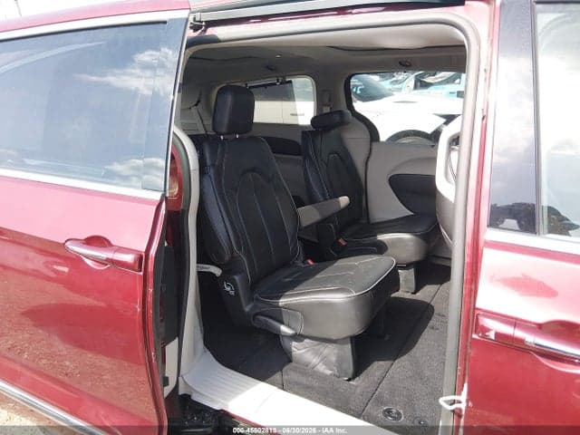 2019 CHRYSLER PACIFICA LIMITED 8