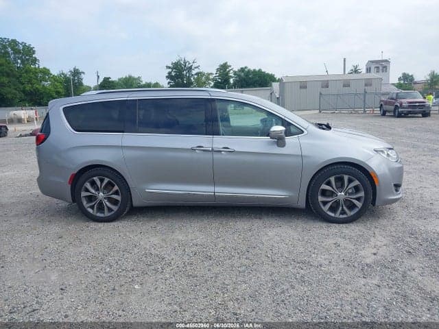 2019 CHRYSLER PACIFICA LIMITED 13