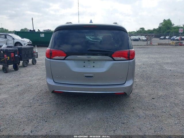 2019 CHRYSLER PACIFICA LIMITED 16