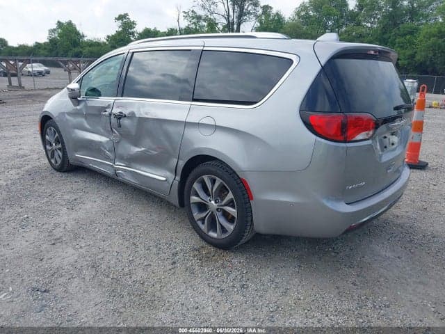 2019 CHRYSLER PACIFICA LIMITED 3
