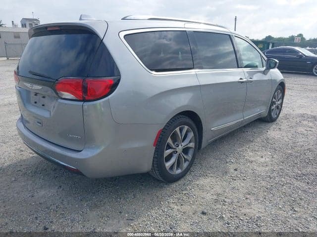 2019 CHRYSLER PACIFICA LIMITED 4