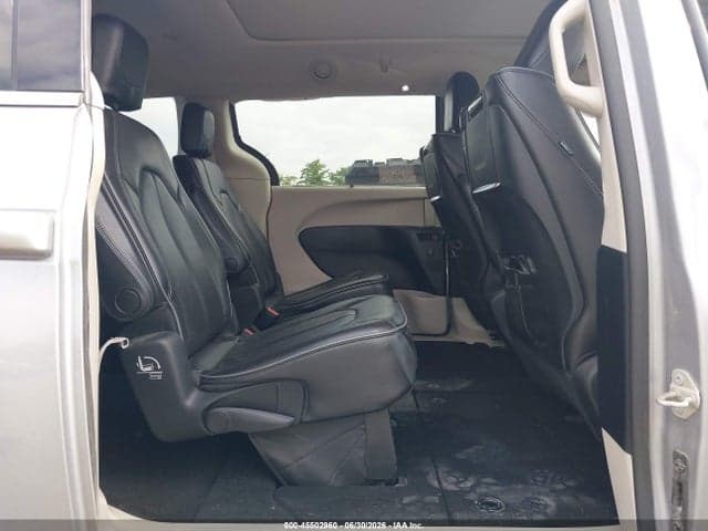 2019 CHRYSLER PACIFICA LIMITED 8