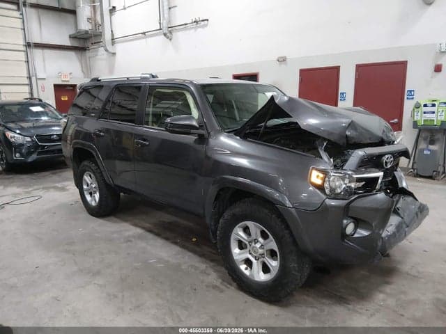 2019 TOYOTA 4RUNNER SR5 1