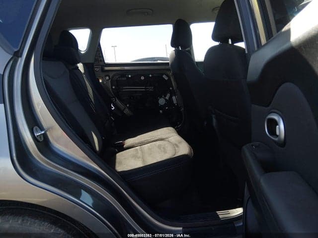 2018 KIA SOUL + 8