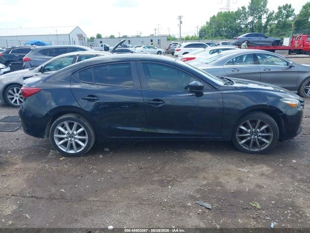 2018 MAZDA MAZDA3 TOURING 13