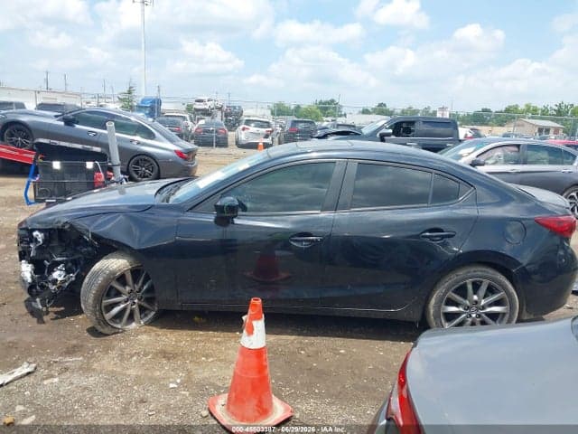2018 MAZDA MAZDA3 TOURING 14