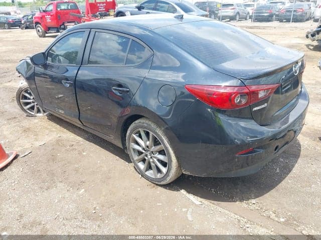 2018 MAZDA MAZDA3 TOURING 3