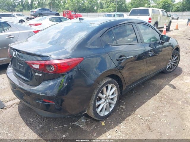 2018 MAZDA MAZDA3 TOURING 4