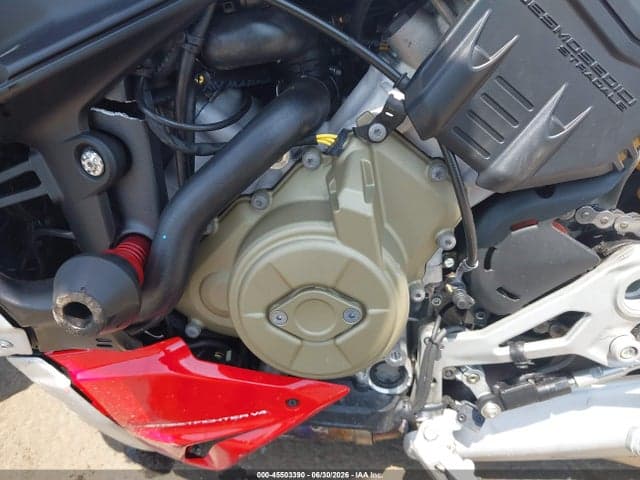 2021 DUCATI STREETFIGHTER V4/V4S 9