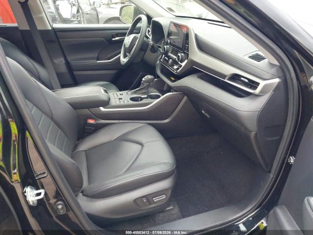 2023 TOYOTA HIGHLANDER XLE 5