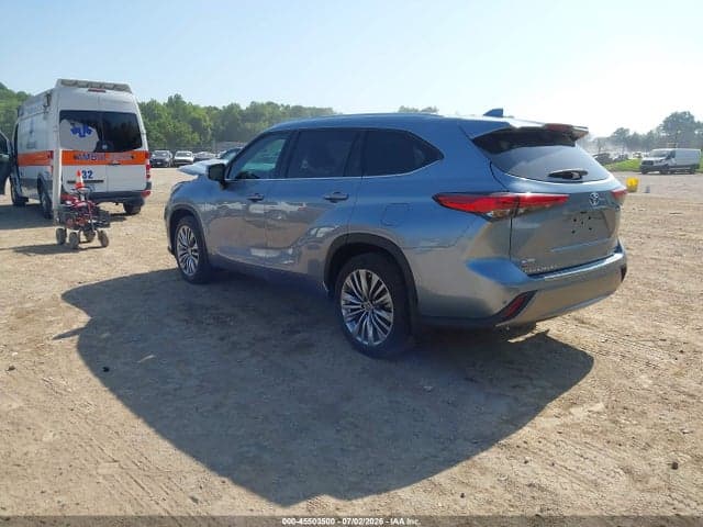 2022 TOYOTA HIGHLANDER HYBRID PLATINUM 3