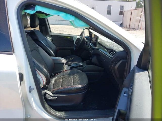 2024 FORD ESCAPE ST-LINE 5