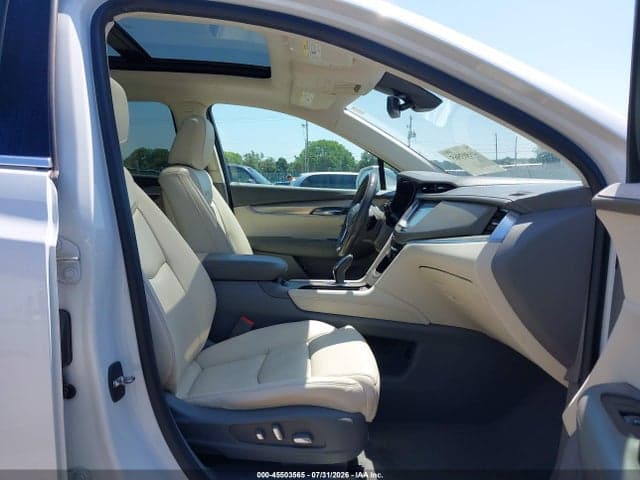 2017 CADILLAC XT5 LUXURY 5