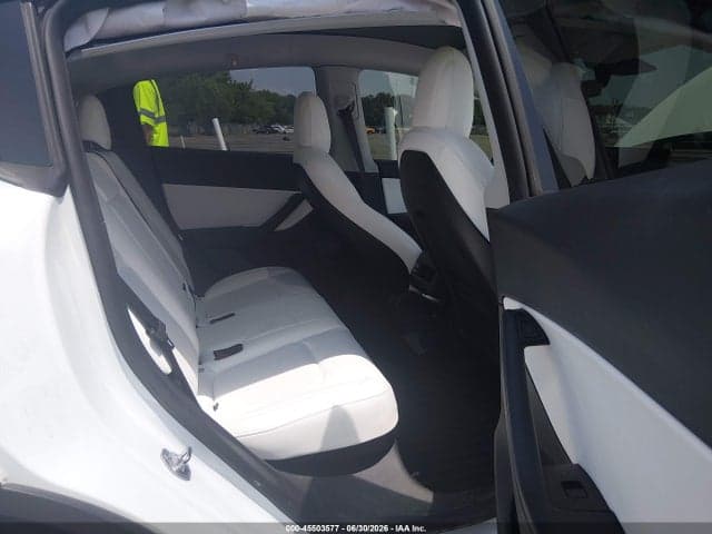 2022 TESLA MODEL Y PERFORMANCE DUAL MOTOR ALL-WHEEL DRIVE 8