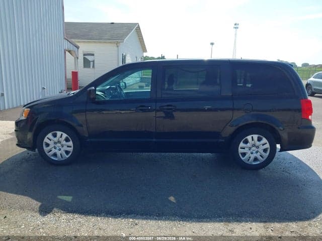 2020 DODGE GRAND CARAVAN SE 19