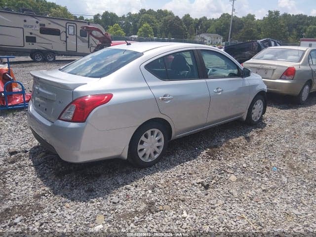 2019 NISSAN VERSA 1.6 SV 4