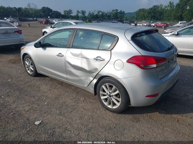 2017 KIA FORTE LX 3