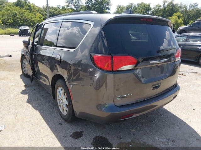 2021 CHRYSLER VOYAGER LXI 3