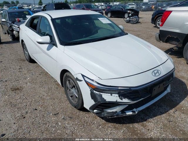 2025 HYUNDAI ELANTRA SE 1