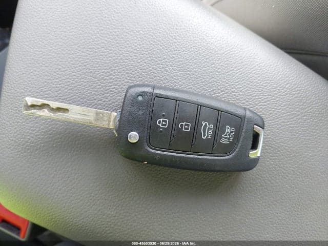2025 HYUNDAI ELANTRA SE 11