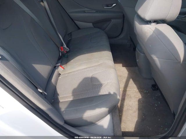 2025 HYUNDAI ELANTRA SE 8