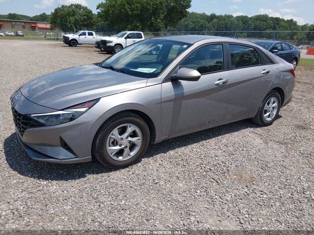 2023 HYUNDAI ELANTRA SE 2