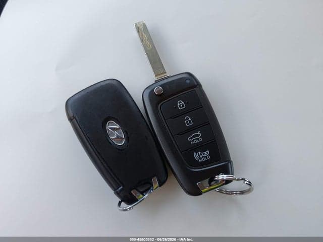 2023 HYUNDAI ELANTRA SE 11