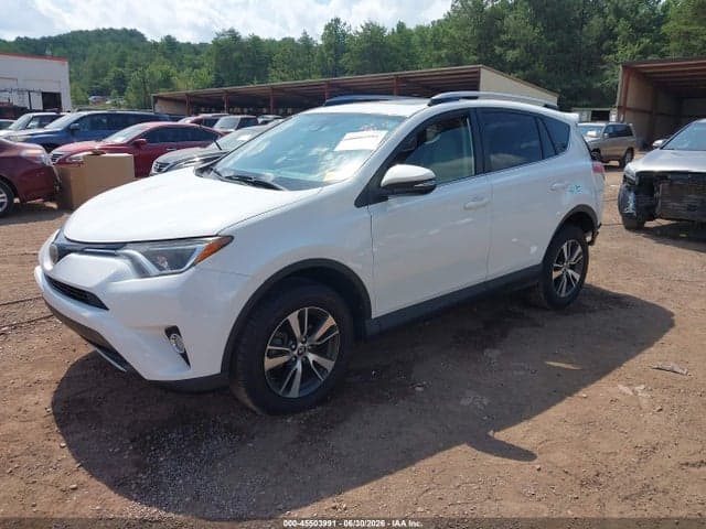 2017 TOYOTA RAV4 XLE 2