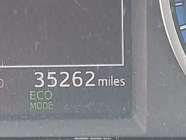 2017 TOYOTA RAV4 XLE 16