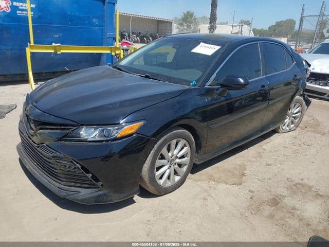 2018 TOYOTA CAMRY LE 2