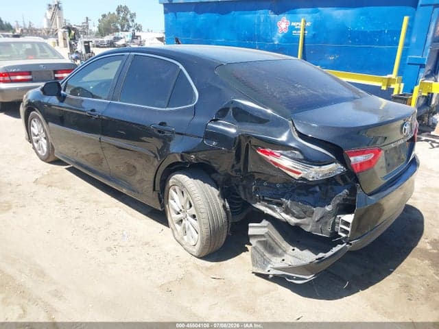 2018 TOYOTA CAMRY LE 3