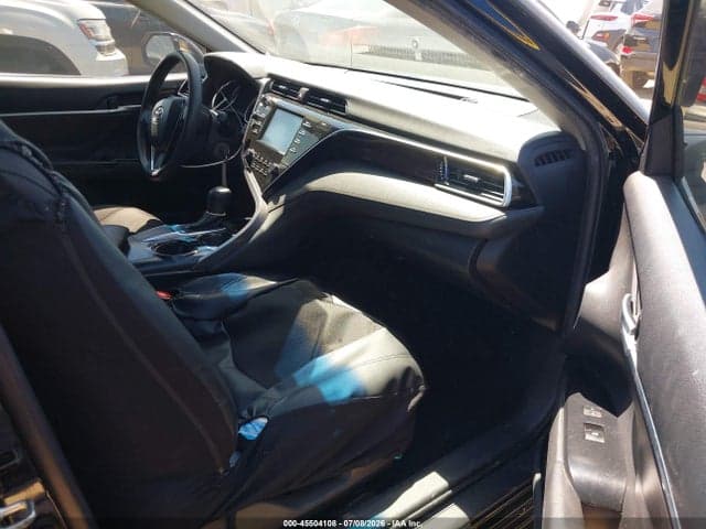 2018 TOYOTA CAMRY LE 5