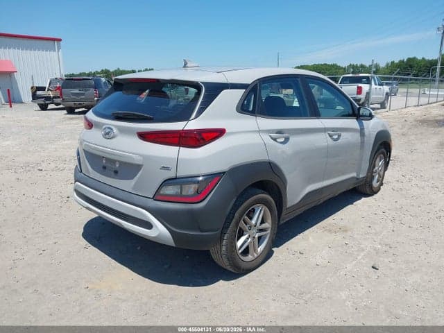 2023 HYUNDAI KONA SE 4
