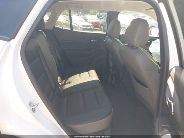 2025 CHEVROLET TRAX FWD ACTIV 8