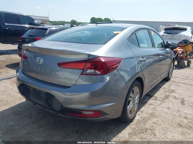 2019 HYUNDAI ELANTRA SEL 4