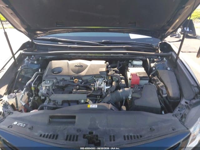 2020 TOYOTA CAMRY SE 10