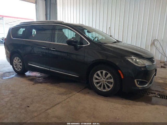 2018 CHRYSLER PACIFICA TOURING L 1