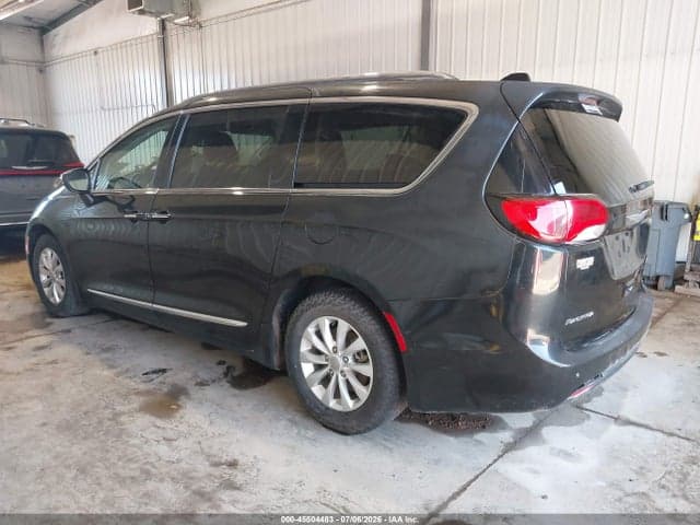 2018 CHRYSLER PACIFICA TOURING L 3