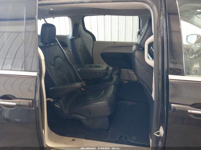 2018 CHRYSLER PACIFICA TOURING L 8